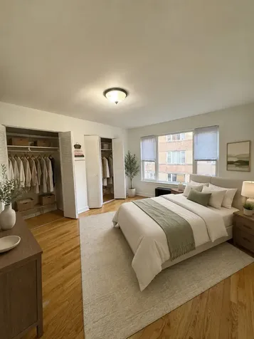 2424 West Estes Avenue Chicago IL 60645
