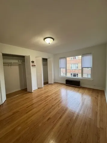 2424 West Estes Avenue Chicago IL 60645
