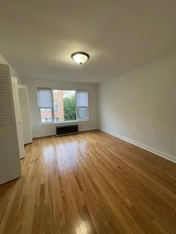 2424 West Estes Avenue Chicago IL 60645
