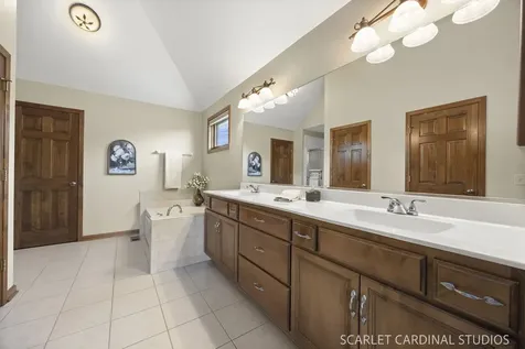 822 Farm Drive West Chicago IL 60185
