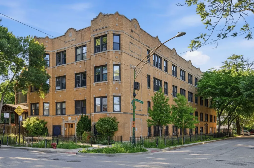 1904 North Drake Avenue Chicago IL 60647