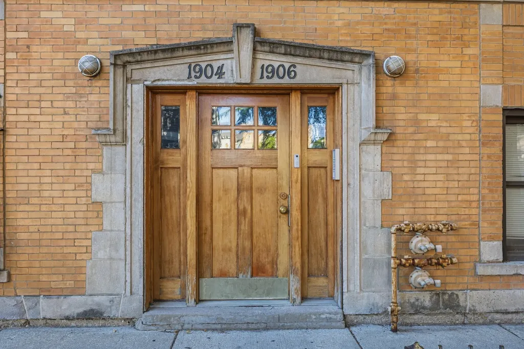 1904 North Drake Avenue Chicago IL 60647
