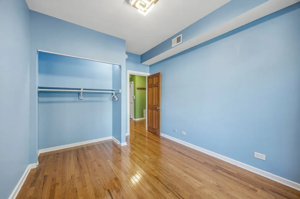 1904 North Drake Avenue Chicago IL 60647
