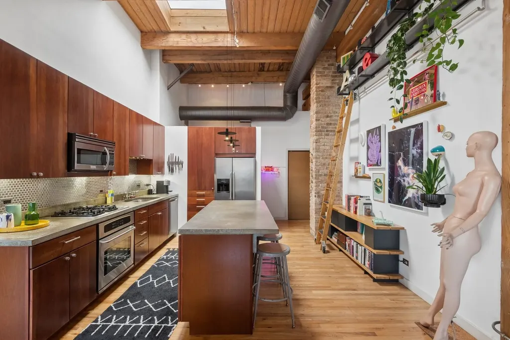 2401 West Ohio Street Chicago IL 60612