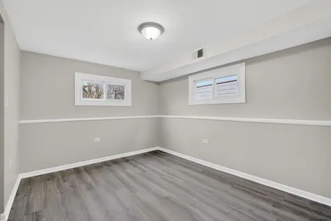 1537 West 165th Street Markham IL 60426