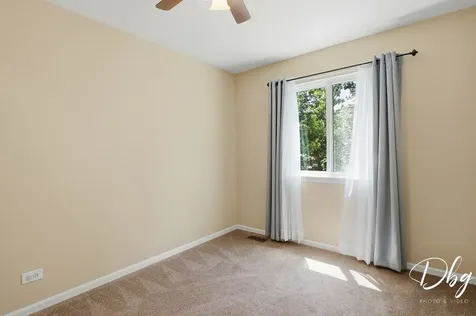319 East Camden Lane Round Lake Beach IL 60073