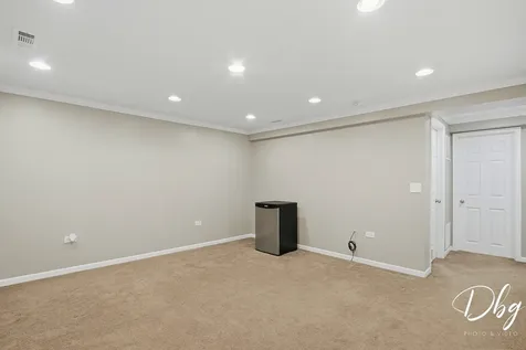 319 East Camden Lane Round Lake Beach IL 60073