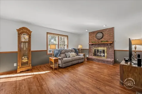 1213 Geneva Drive Geneva IL 60134