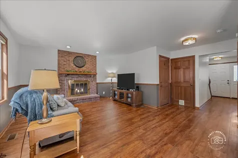 1213 Geneva Drive Geneva IL 60134