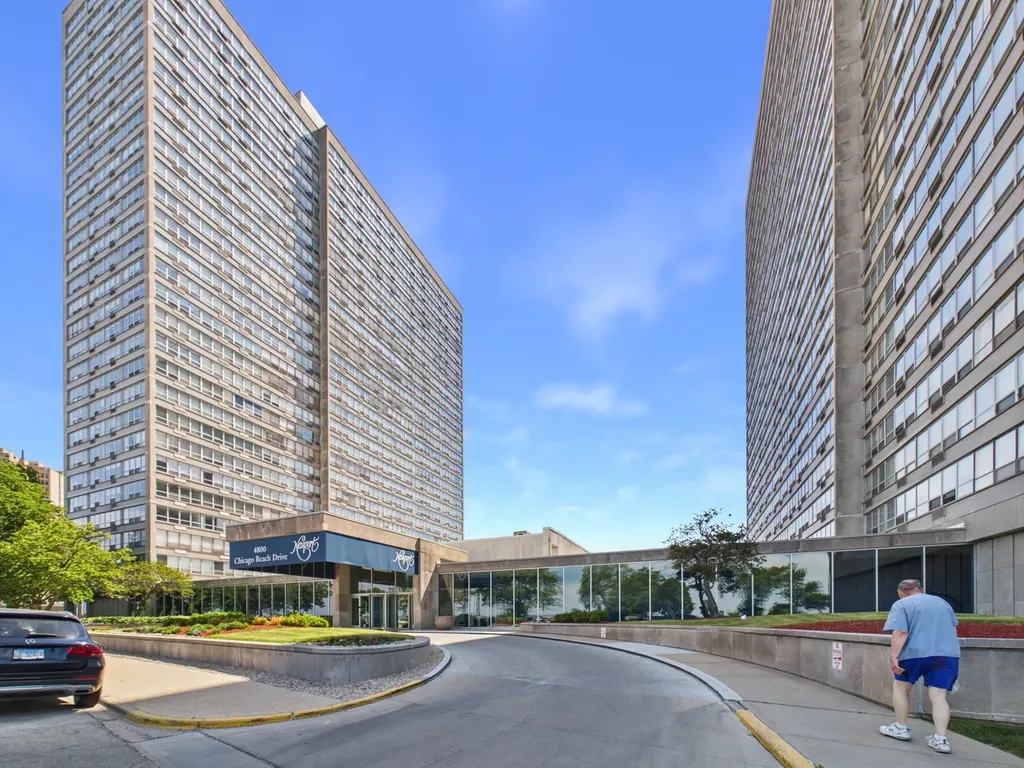 4800 South Chicago Beach Drive Chicago IL 60615