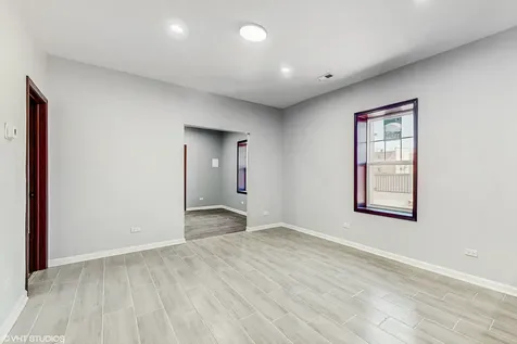 6808 North Clark Street Chicago IL 60626