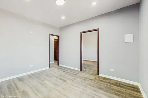 6808 North Clark Street Chicago IL 60626