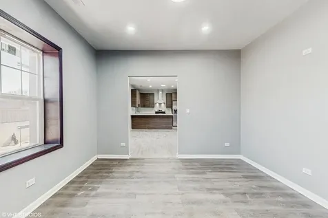 6808 North Clark Street Chicago IL 60626