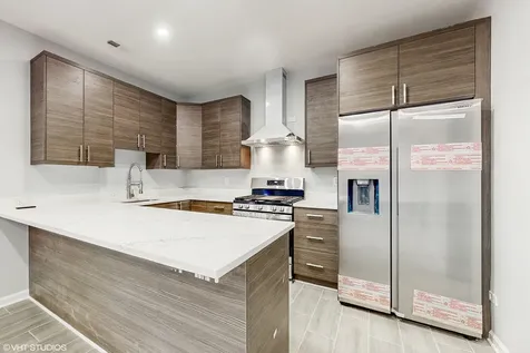 6808 North Clark Street Chicago IL 60626