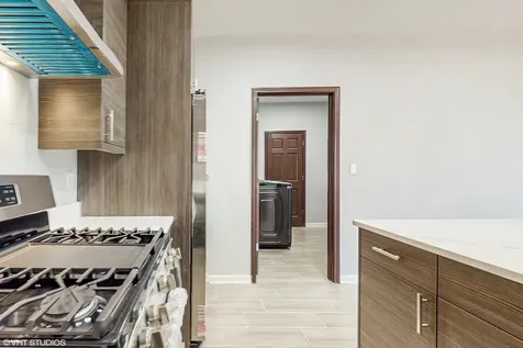 6808 North Clark Street Chicago IL 60626