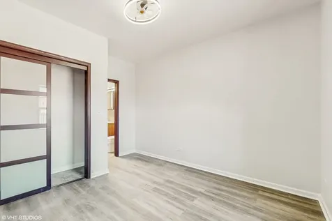 6808 North Clark Street Chicago IL 60626