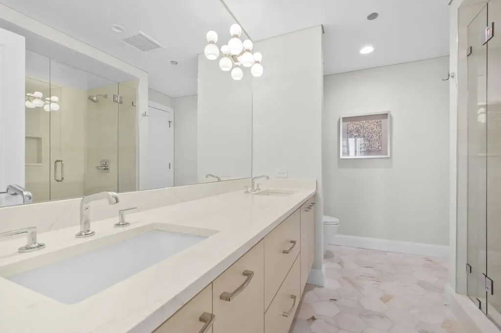 270 East Pearson Street Chicago IL 60611