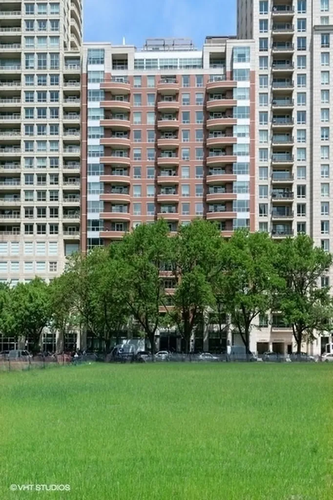 270 East Pearson Street Chicago IL 60611