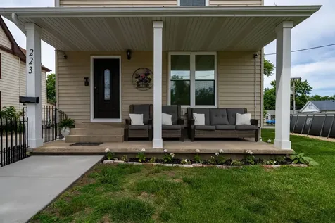 223 East Michigan Avenue Pontiac IL 61764
