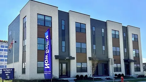 1151 Lakepointe Drive Schaumburg IL 60173