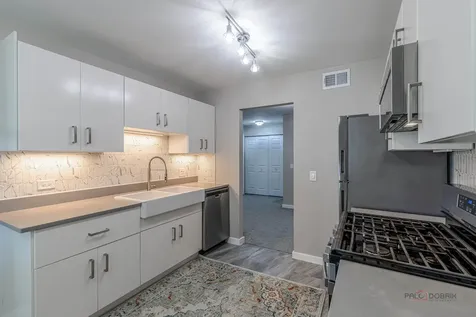 369 Southbury Court Schaumburg IL 60193