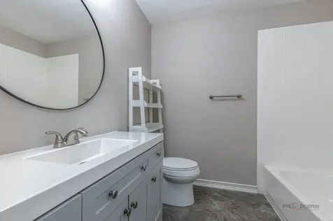 369 Southbury Court Schaumburg IL 60193