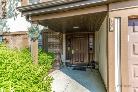 369 Southbury Court Schaumburg IL 60193