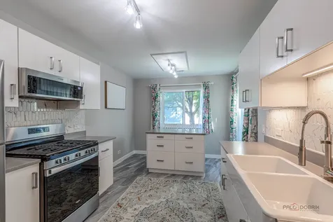 369 Southbury Court Schaumburg IL 60193