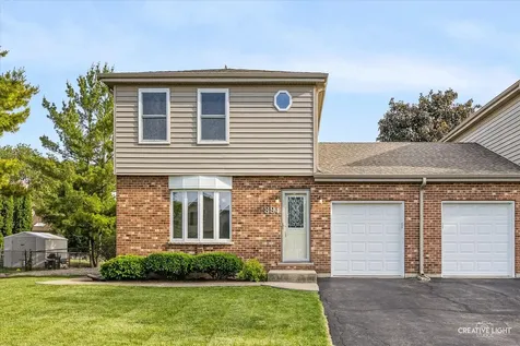 894 Glenlake Drive Carol Stream IL 60188