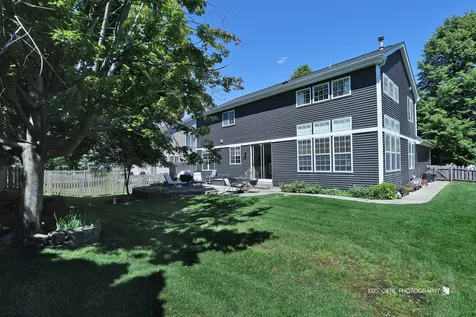 268 Pembrook Lane Mundelein IL 60060