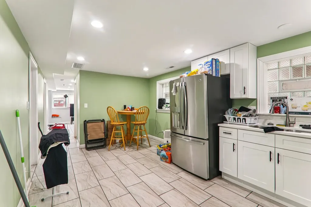 6217 South Seeley Avenue Chicago IL 60636