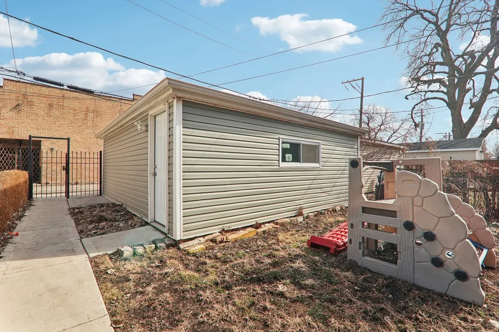 6217 South Seeley Avenue Chicago IL 60636
