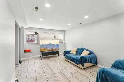6217 South Seeley Avenue Chicago IL 60636