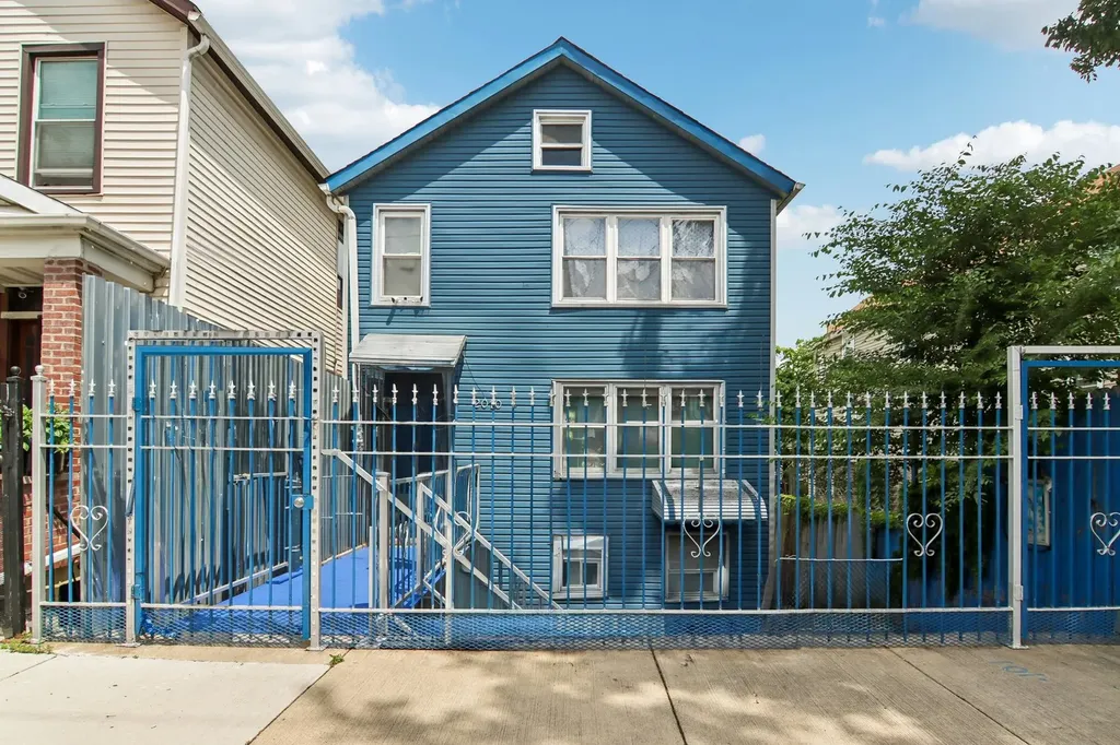 2010 West 18th Place Chicago IL 60608