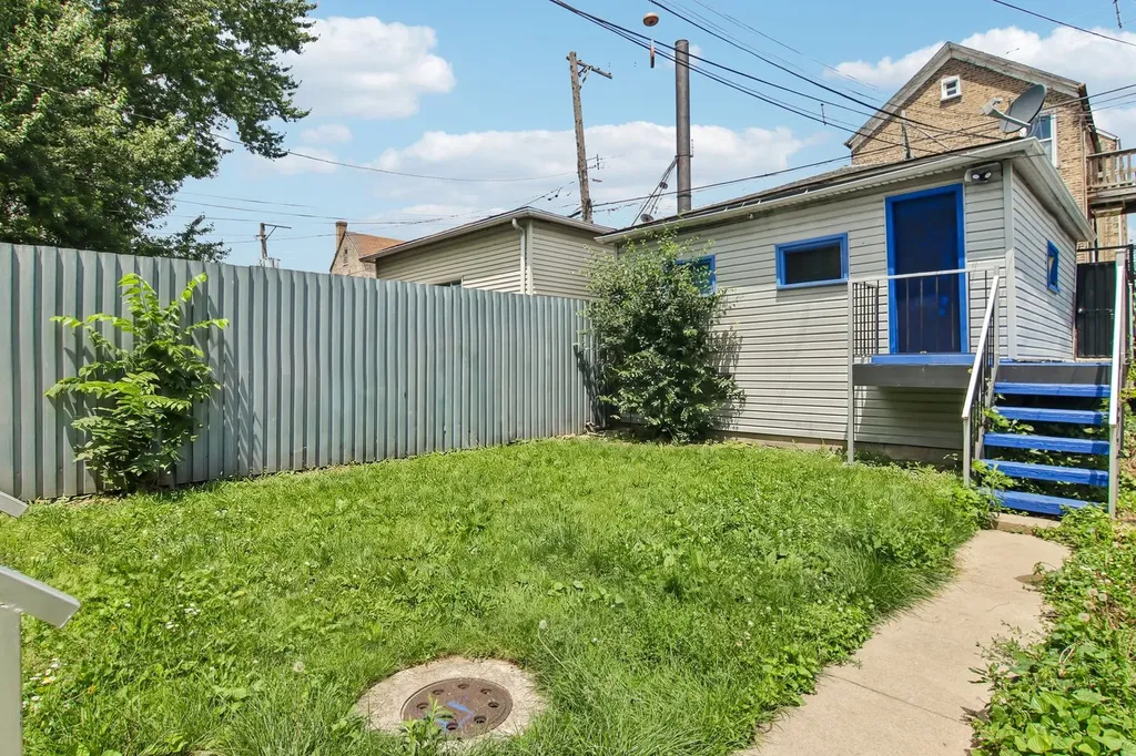 2010 West 18th Place Chicago IL 60608