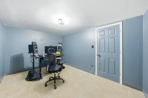 14325 Tripp Avenue Midlothian IL 60445