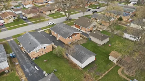 14325 Tripp Avenue Midlothian IL 60445