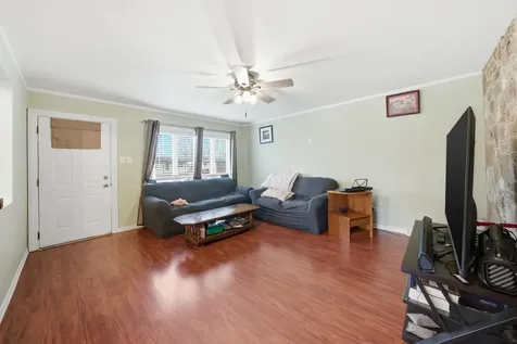 14325 Tripp Avenue Midlothian IL 60445