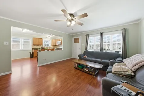 14325 Tripp Avenue Midlothian IL 60445