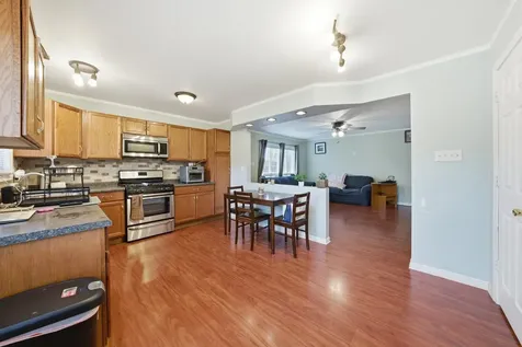 14325 Tripp Avenue Midlothian IL 60445