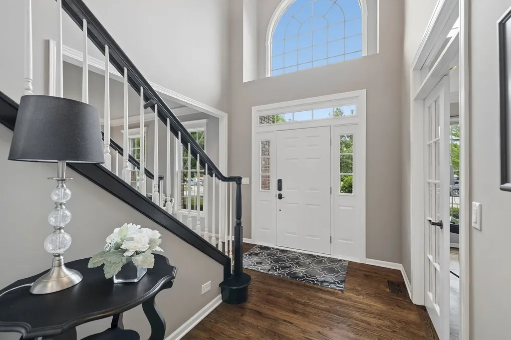 2612 Charlestowne Lane Naperville IL 60564
