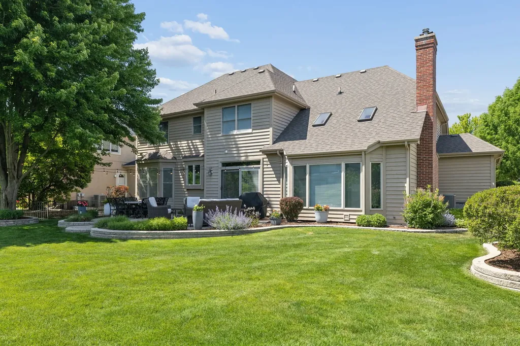 2612 Charlestowne Lane Naperville IL 60564