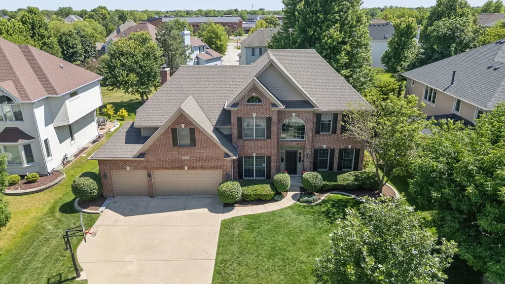 2612 Charlestowne Lane Naperville IL 60564