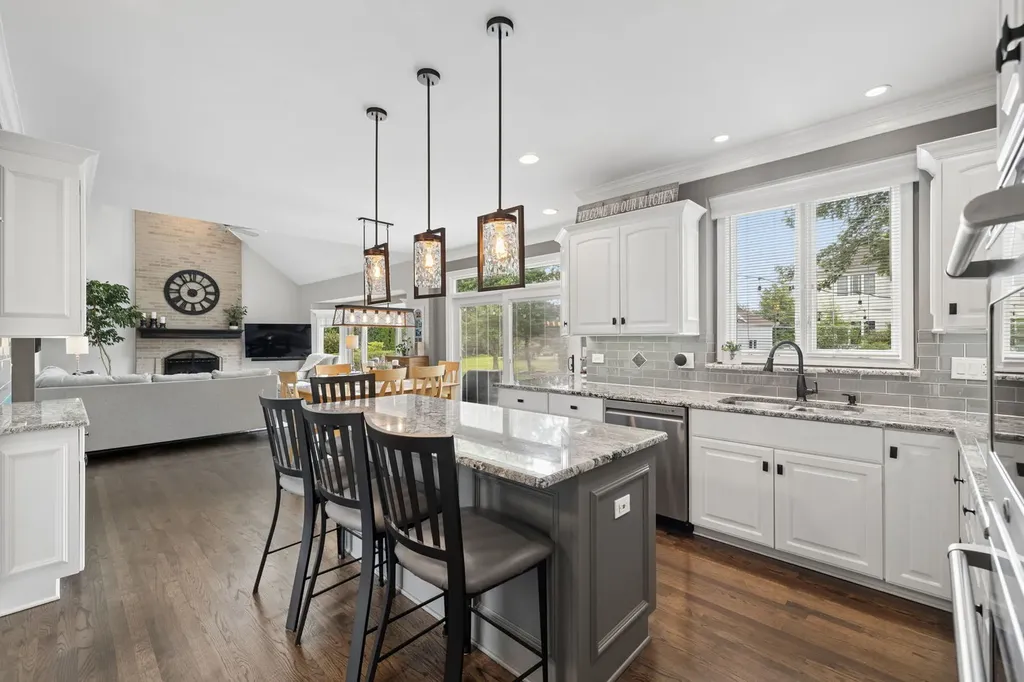 2612 Charlestowne Lane Naperville IL 60564