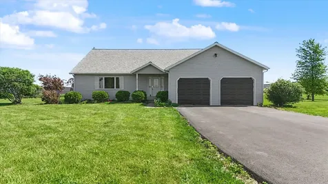 102 East County Road 2500 N Road Mahomet IL 61853