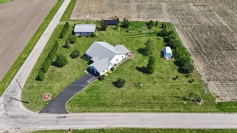 102 East County Road 2500 N Road Mahomet IL 61853