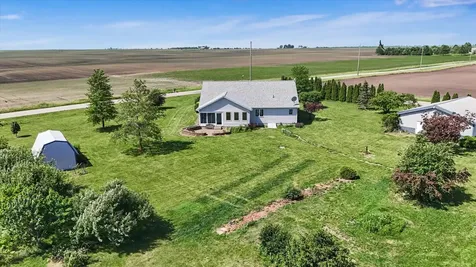102 East County Road 2500 N Road Mahomet IL 61853