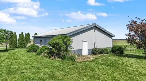 102 East County Road 2500 N Road Mahomet IL 61853