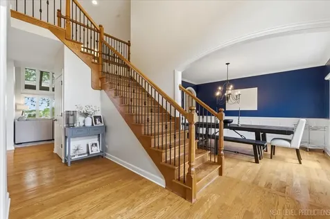 2460 Bird Lane Batavia IL 60510