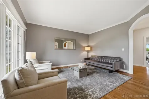 2460 Bird Lane Batavia IL 60510